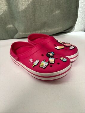 Crocs Crocband Hot Pink Boba Charm Clogs Women’s 7 Men’s 5 GUC